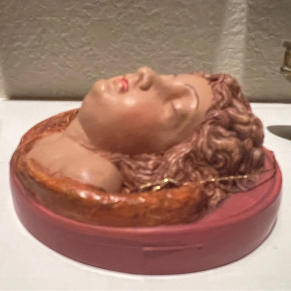 Christmas Ornament Vintage Cherub 3 dimensional - Picture 2 of 4